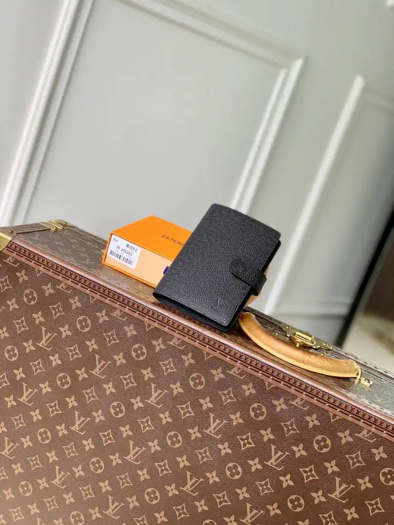 Louis Vuitton LV R20005 Small Ring Agenda Cover Monogram RC10019