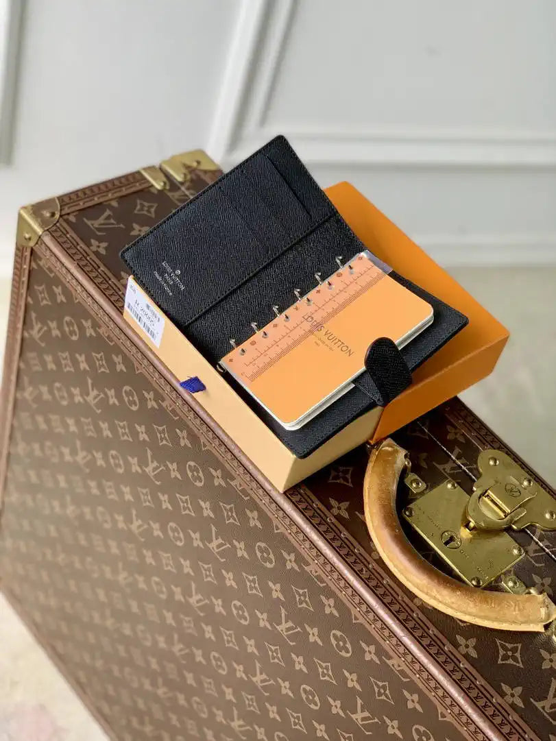 Louis Vuitton LV R20005 Small Ring Agenda Cover Monogram RC10019