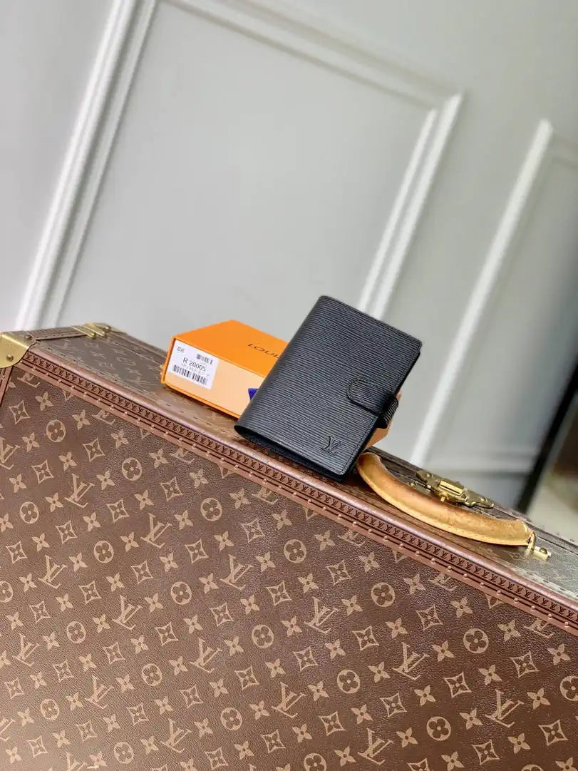 Louis Vuitton LV R20005 Small Ring Agenda Cover Monogram RC10020