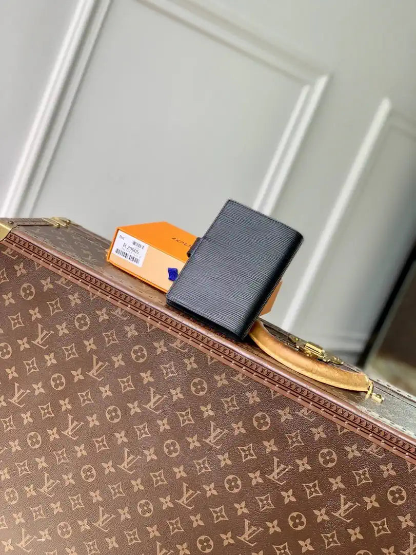 Louis Vuitton LV R20005 Small Ring Agenda Cover Monogram RC10020