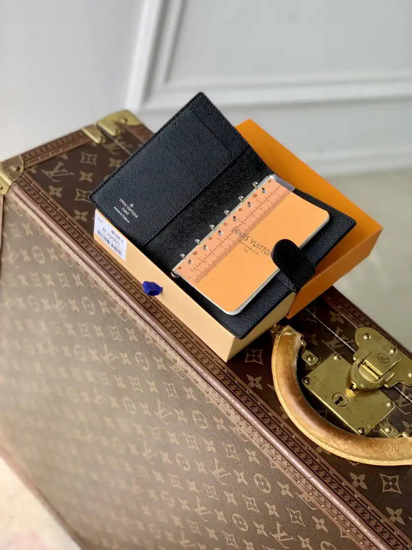Louis Vuitton LV R20005 Small Ring Agenda Cover Monogram RC10020