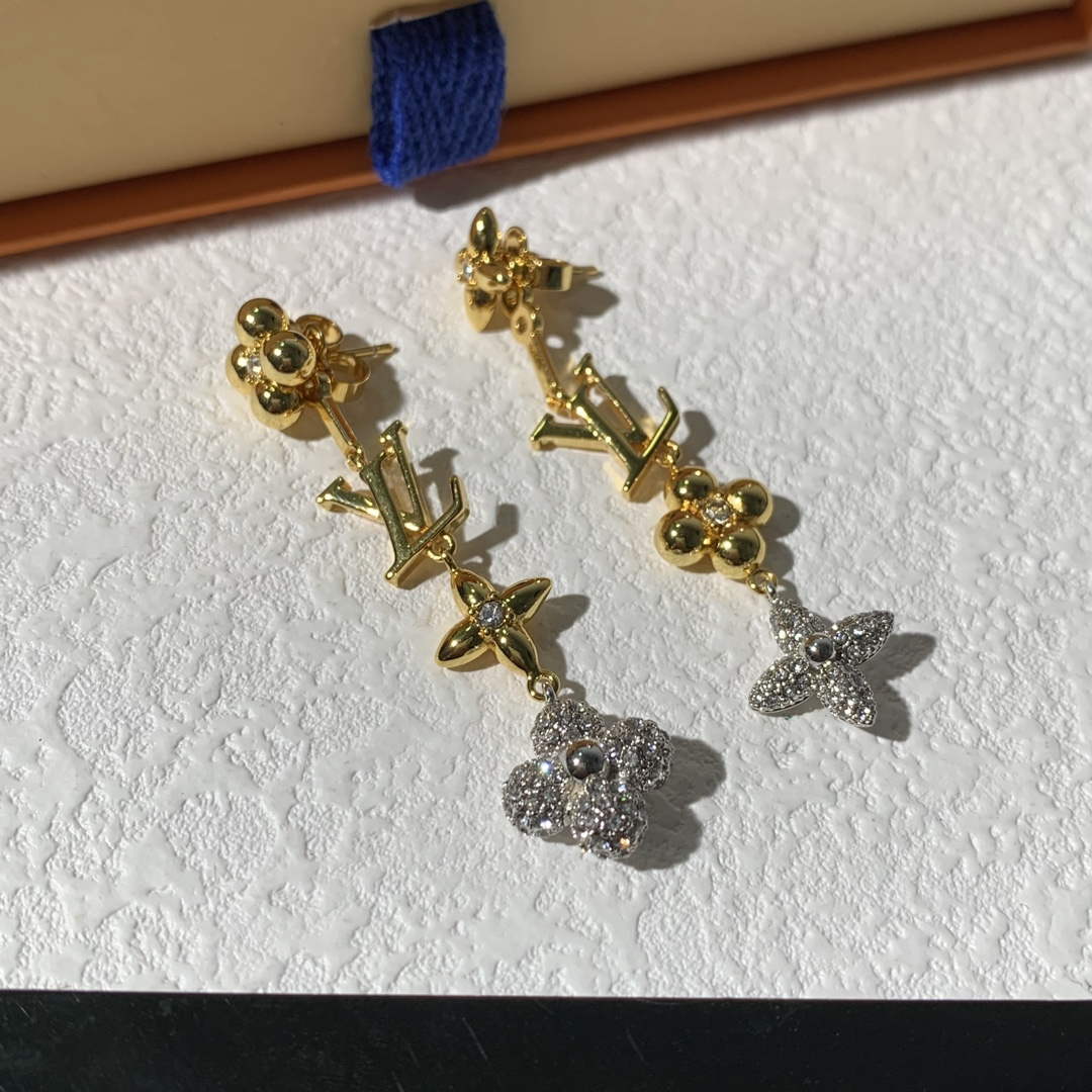 Louis Vuitton M01262 LV Gram Earrings Jewelry L50133