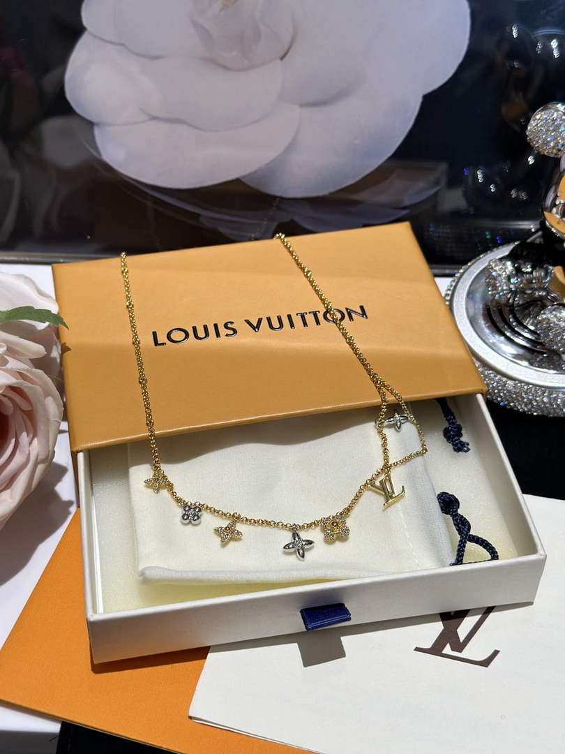 Louis Vuitton M01323 LV Gram Necklace Jewelry L50134 - Default Title - View 1