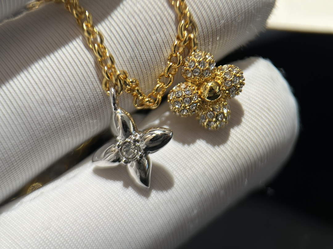 Louis Vuitton M01323 LV Gram Necklace Jewelry L50134