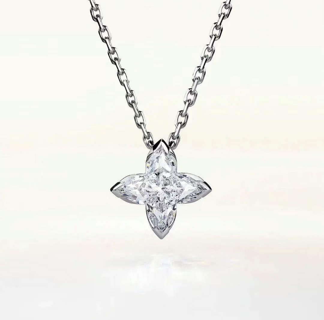 Louis Vuitton M01335 Fashion Necklace Jewelry L50137 - Default Title - View 1