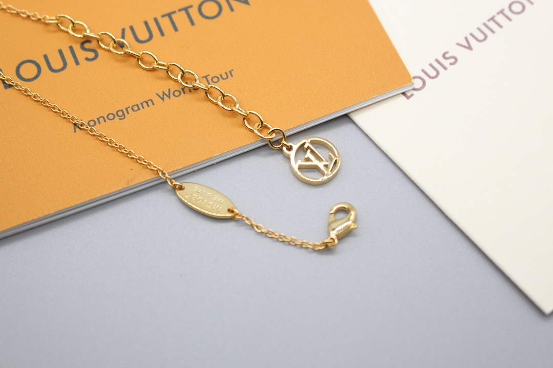 Louis Vuitton M01335 Vivienne Necklace Jewelry L50135