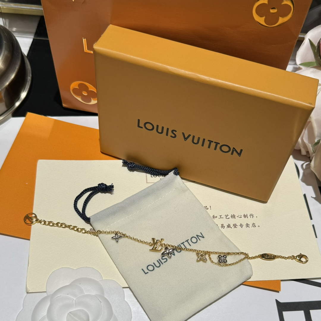 Louis Vuitton M1044A LV Gram Bracelet Jewelry L50137