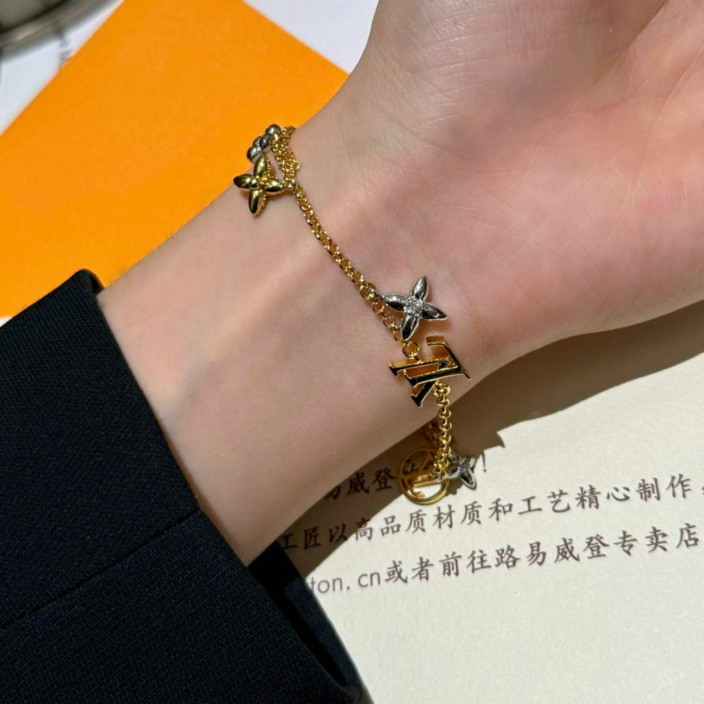 Louis Vuitton M1044A LV Gram Bracelet Jewelry L50137