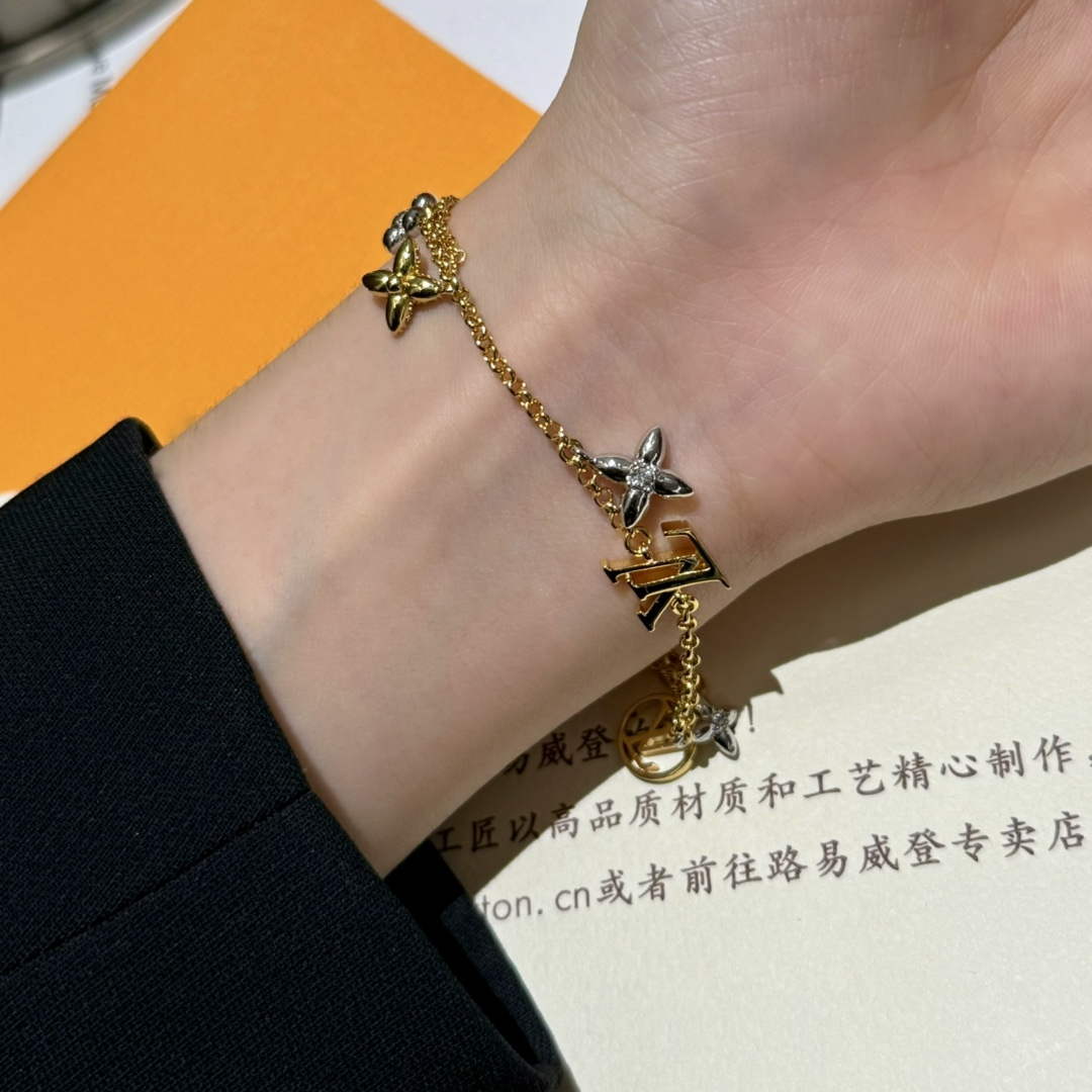 Louis Vuitton M1044A LV Gram Bracelet Jewelry L50137