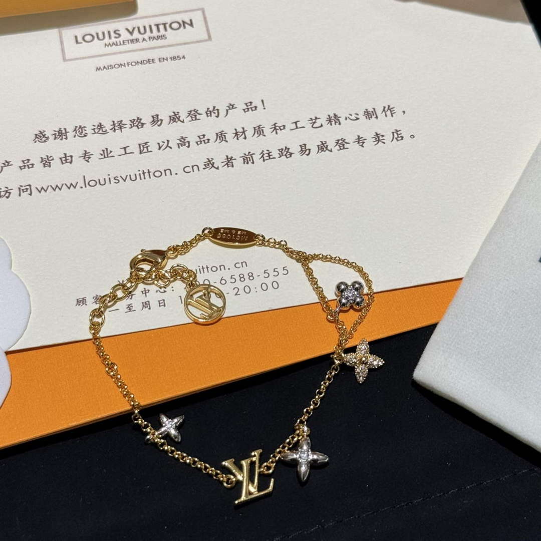 Louis Vuitton M1044A LV Gram Bracelet Jewelry L50137