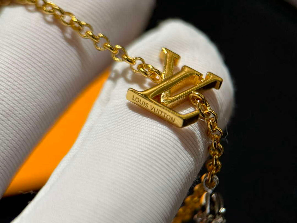 Louis Vuitton M1044A LV Gram Bracelet Jewelry L50137