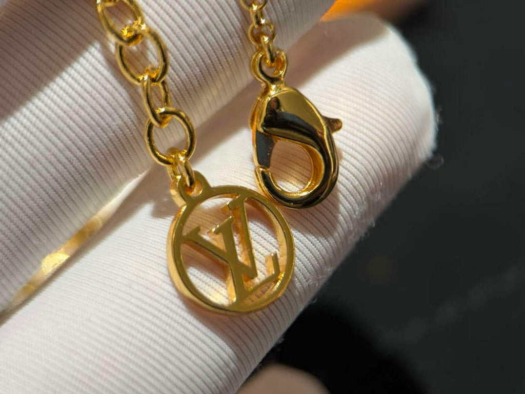Louis Vuitton M1044A LV Gram Bracelet Jewelry L50137