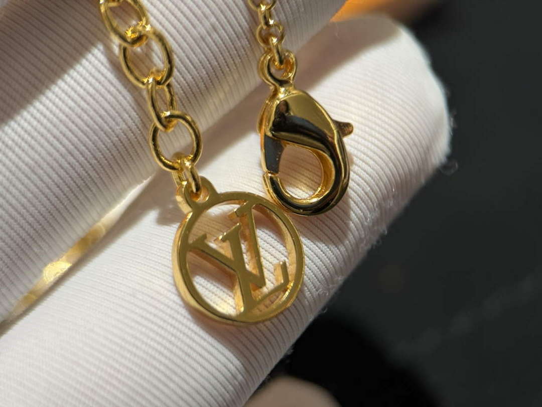Louis Vuitton M1044A LV Gram Bracelet Jewelry L50137