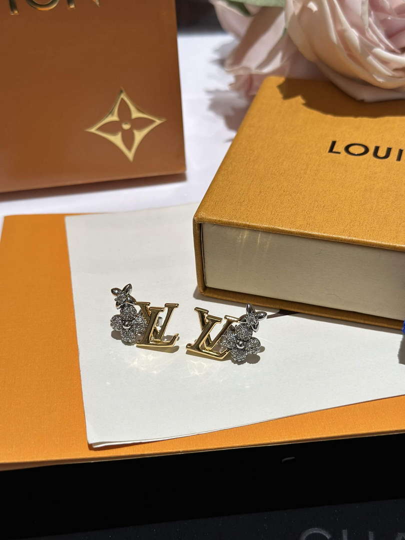 Louis Vuitton M1093M LV Gram Earrings Jewelry L50128 - Default Title - View 1