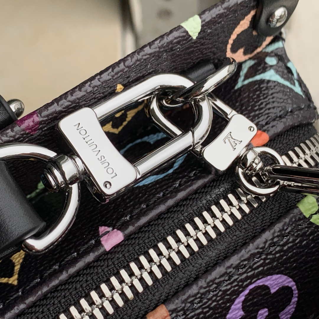 Louis Vuitton M13260 LV x TM OnTheGo East West Chain autres toiles monogram Multicolored Black
