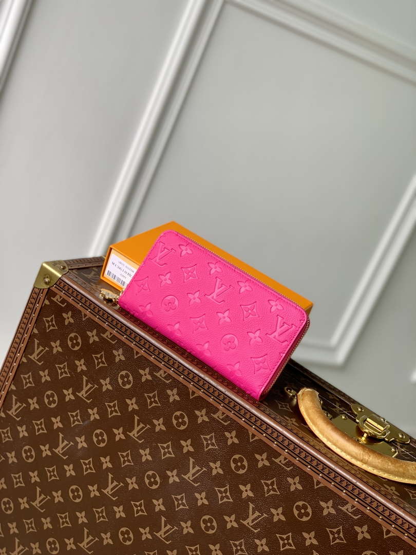 Louis Vuitton M13618 LV x TM Zippy Wallet Monogram Rose Red