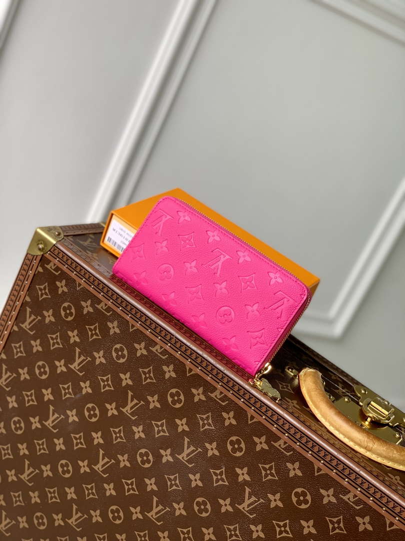 Louis Vuitton M13618 LV x TM Zippy Wallet Monogram Rose Red