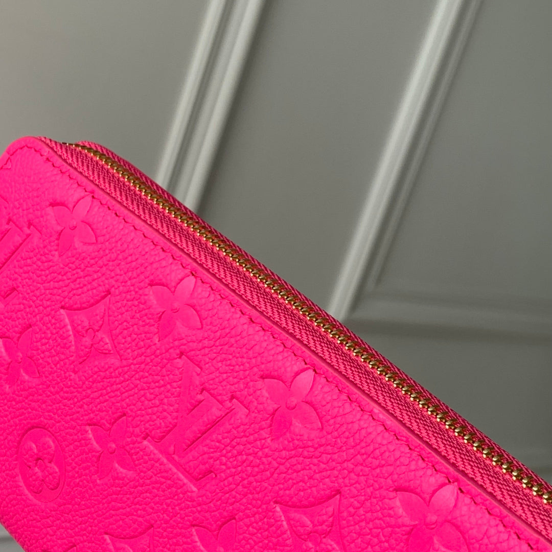 Louis Vuitton M13618 LV x TM Zippy Wallet Monogram Rose Red