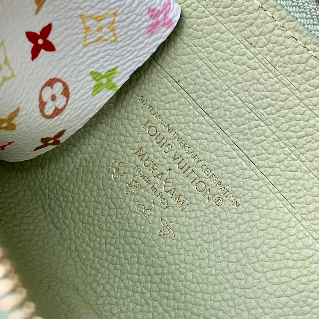 Louis Vuitton M13801  LV x TM Carteira Compacta Noa Green tea