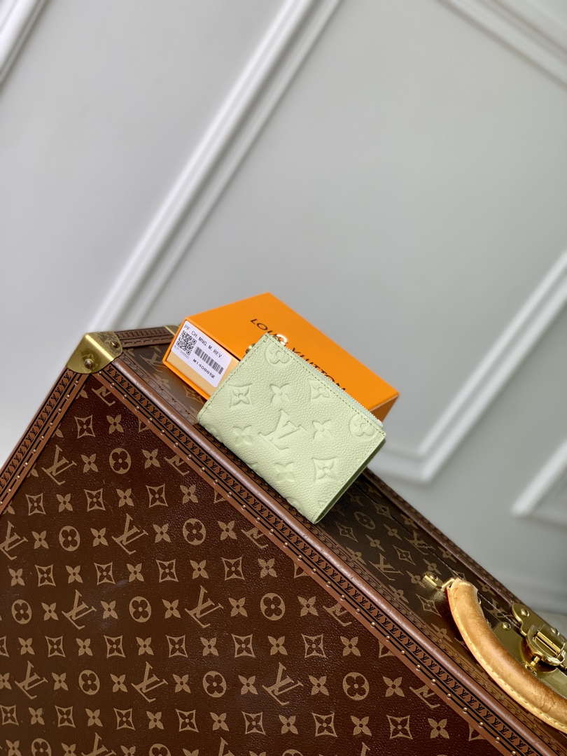 Louis Vuitton M14088 LV x TM Lisa Wallet Green Tea