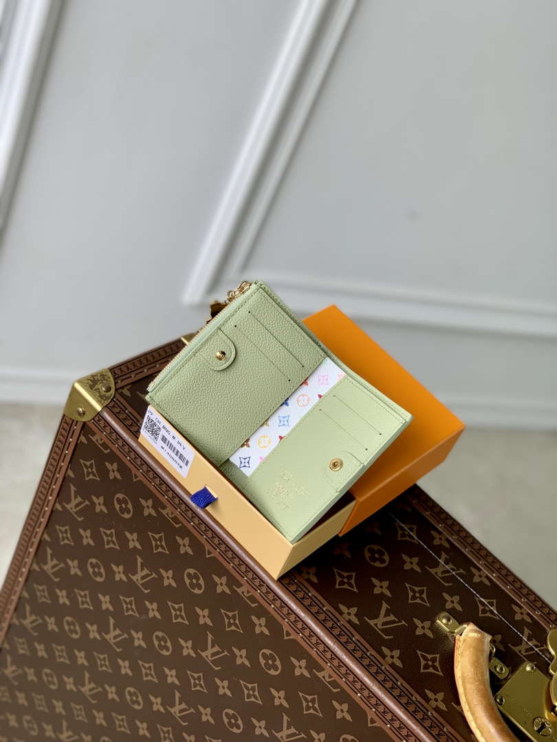 Louis Vuitton M14088 LV x TM Lisa Wallet Green Tea