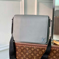 Louis Vuitton M30851 District PM Taiga infini Gray - Default Title - View 1
