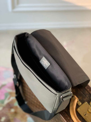 Louis Vuitton M30851 District PM Taiga infini Gray - Default Title - View 7