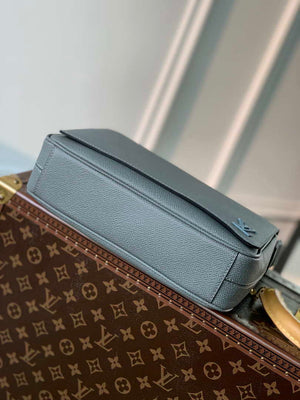 Louis Vuitton M30851 District PM Taiga infini Gray - Default Title - View 9