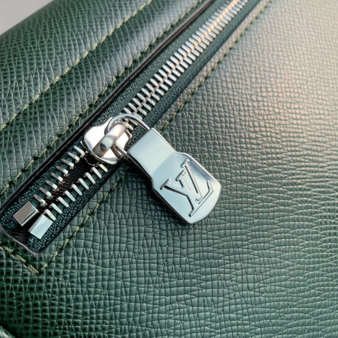 Louis Vuitton M30861 District PM Taiga infini Dark Green bag - Default Title - View 5