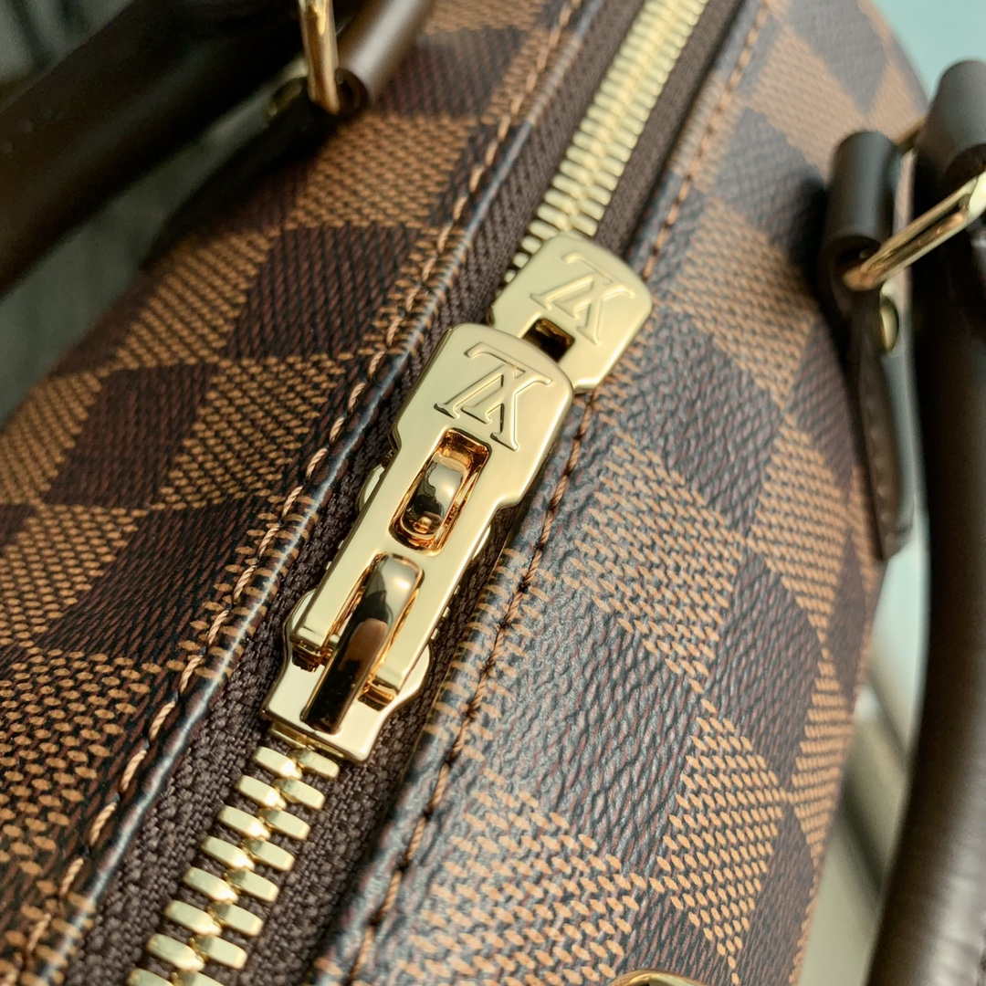 Louis Vuitton M40489 LV Bandouliere 20 Damier Ebene