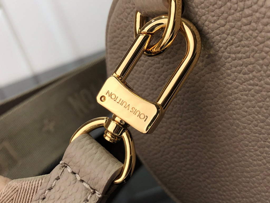 Louis Vuitton M46031  LV M45980 Papillon BB Monogram M45994 DOVE CREAM
