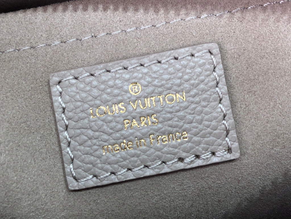 Louis Vuitton M46031  LV M45980 Papillon BB Monogram M45994 DOVE CREAM