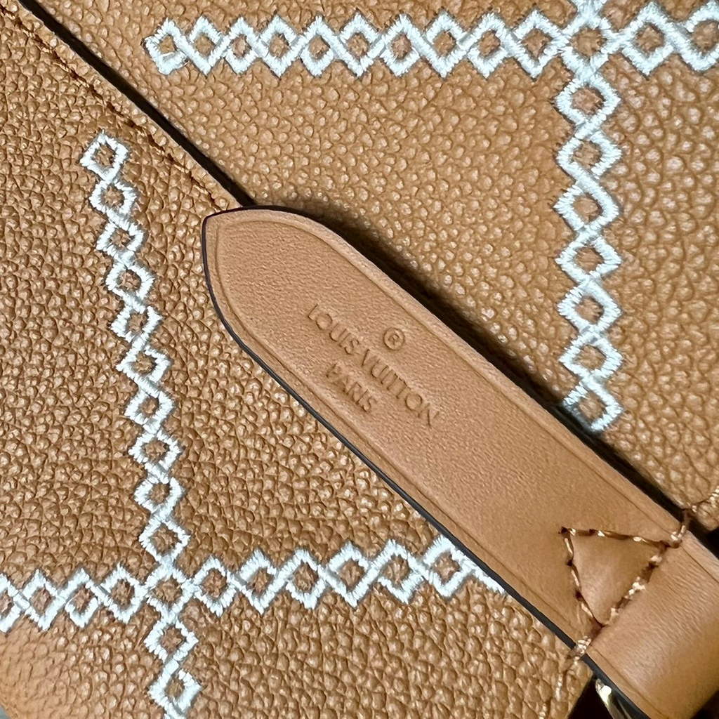 Louis Vuitton M46029 LV M46023 N¨¦oNo¨¦ MM Monogram Arizona Brown