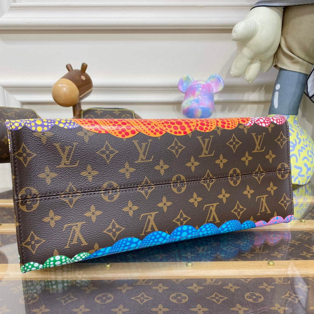 Louis Vuitton M46466 LV x YK OnTheGo MM Bag