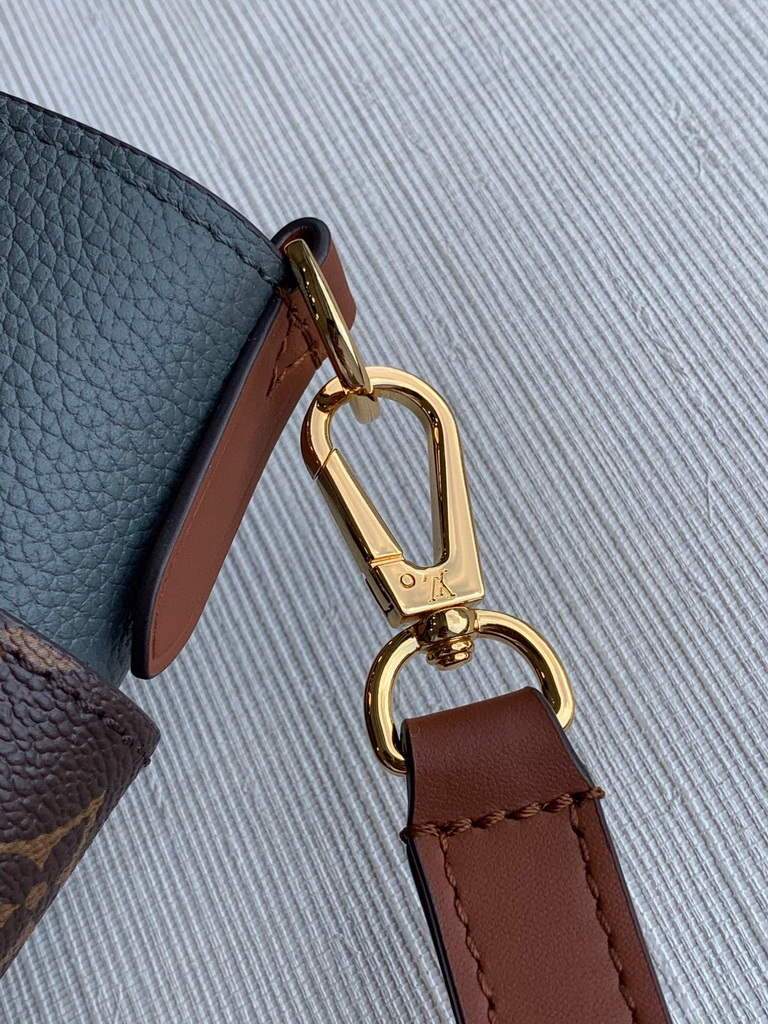 Louis Vuitton M55302 LV M53823 on my side MM M53825  High end Leathers Bag Gray