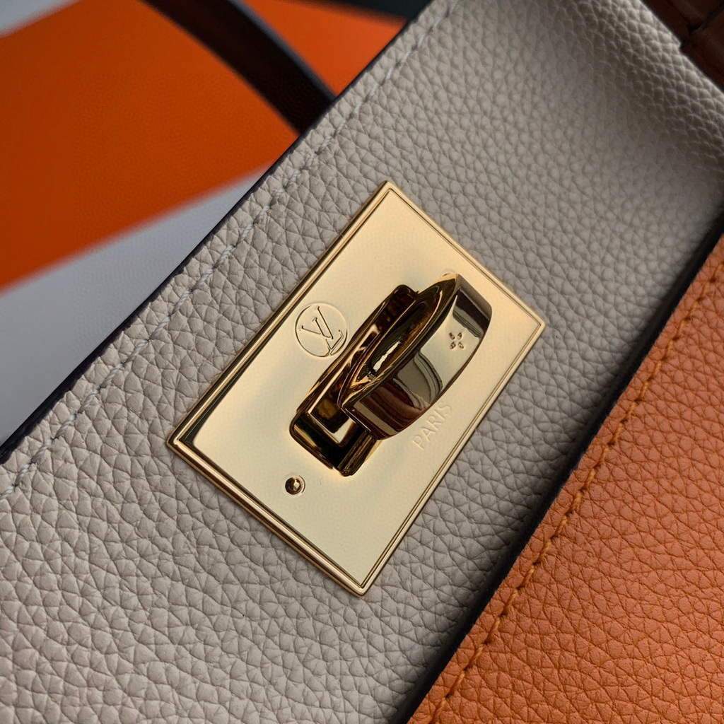 Louis Vuitton M53825 LV M53823 on My Side MM High end Leathers M55302 Bag Orange