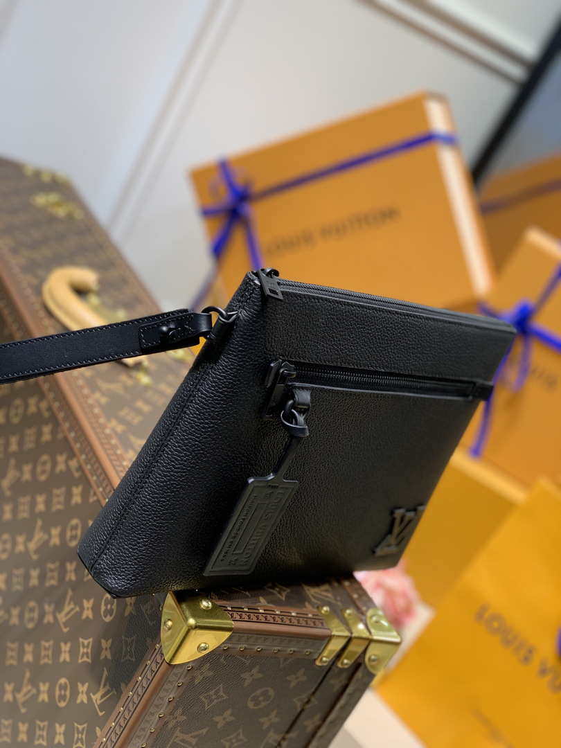 Louis Vuitton M69837 LV Aerogram Pochette iPad Black - Default Title - View 3