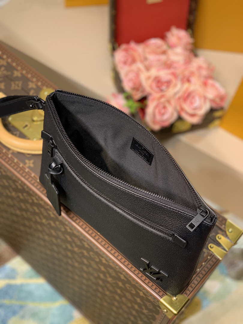 Louis Vuitton M69837 LV Aerogram Pochette iPad Black - Default Title - View 8