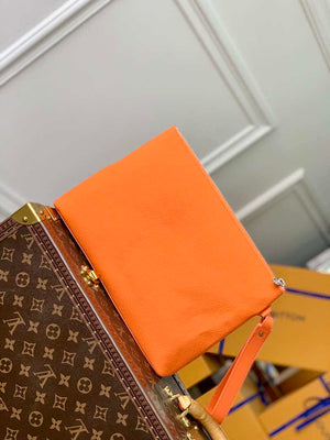 Louis Vuitton M69837 LV Aerogram Pochette iPad Orange - Default Title - View 2
