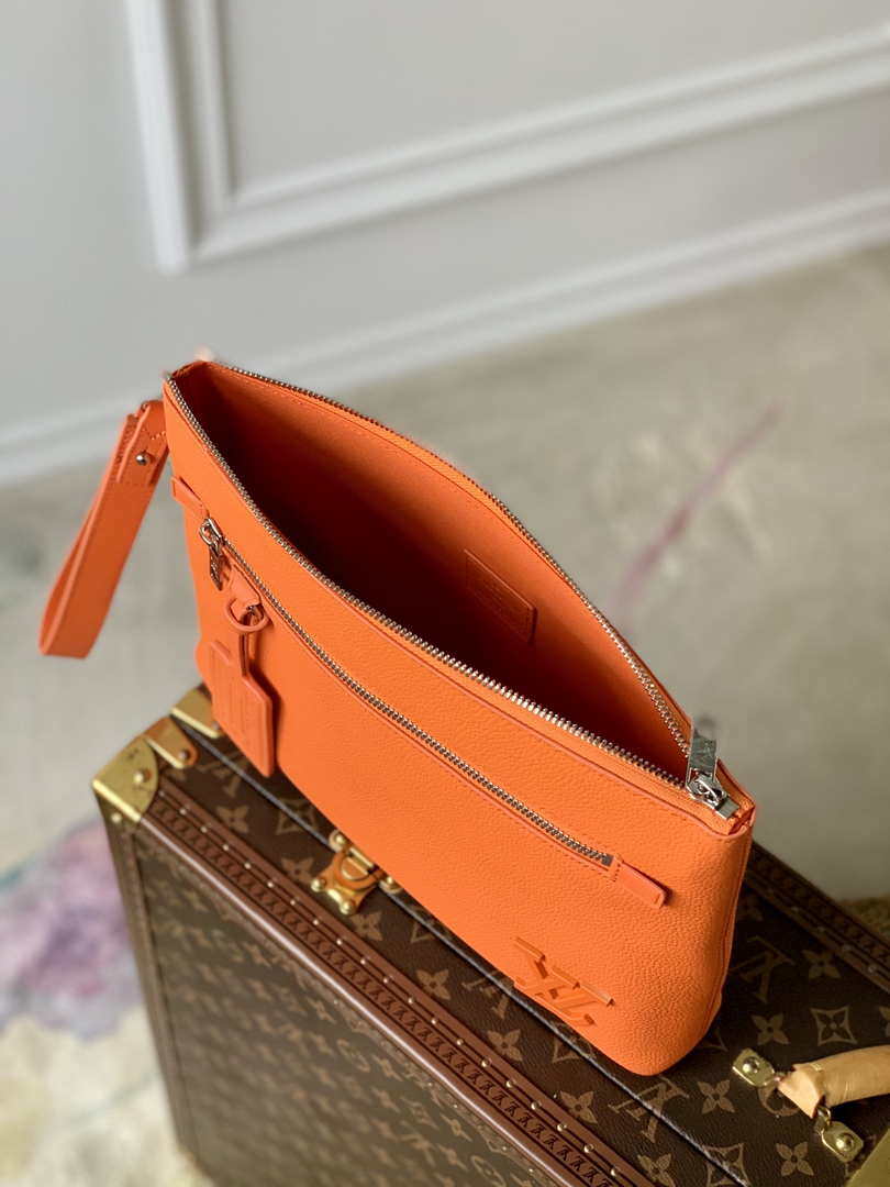 Louis Vuitton M69837 LV Aerogram Pochette iPad Orange - Default Title - View 7
