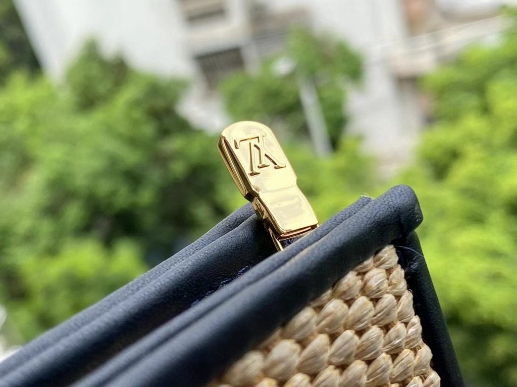 LV M80352 Louis Vuitton M80351  Toiletry Pouch 26 Monogram Canvas Blue