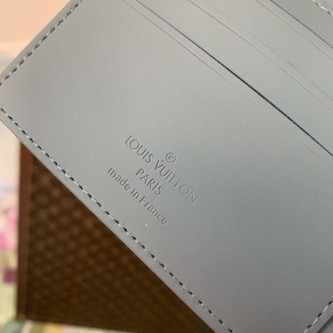 Louis Vuitton M81026 Multiple Wallet LV aerogram Gray - Default Title - View 6