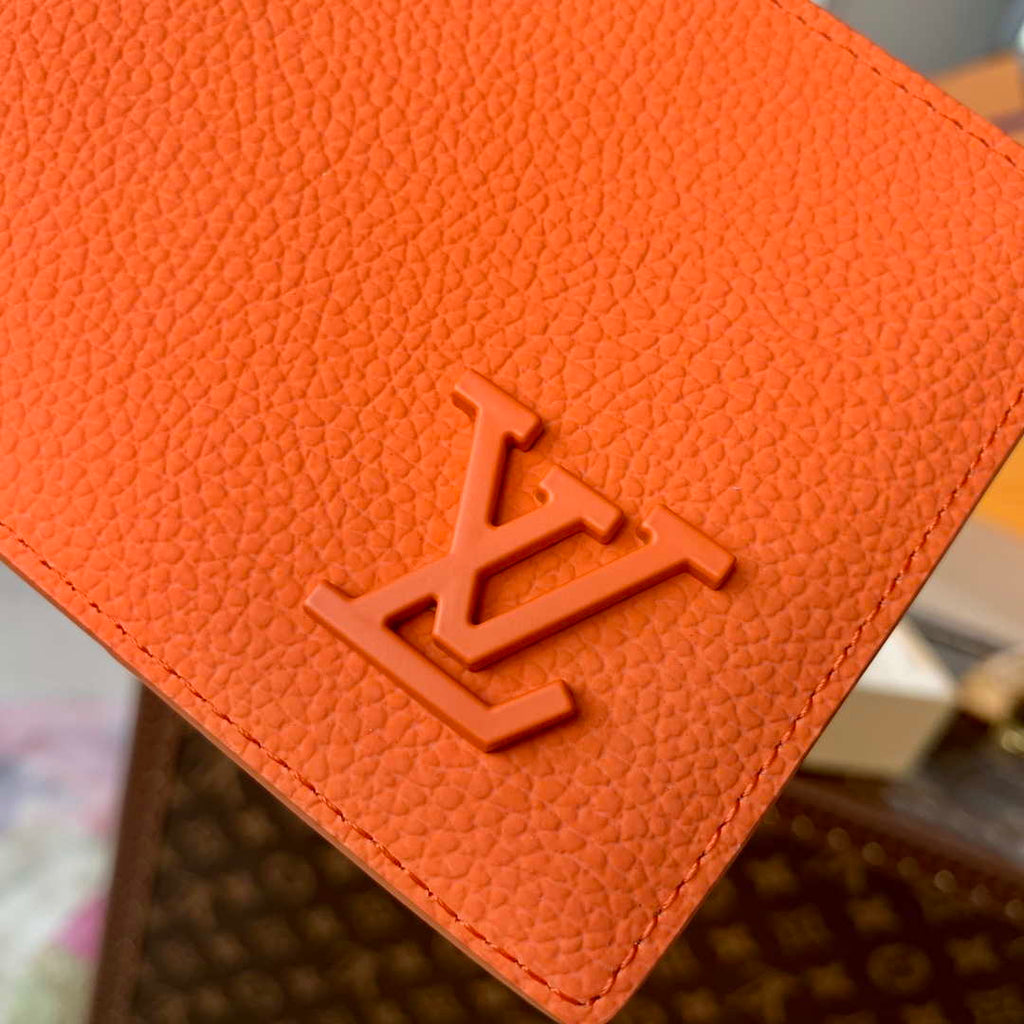 Louis Vuitton M81026 Multiple Wallet LV aerogram Orange