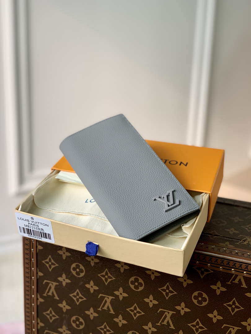 Louis Vuitton M81153 Brazza Organizer LV aerogram Gray