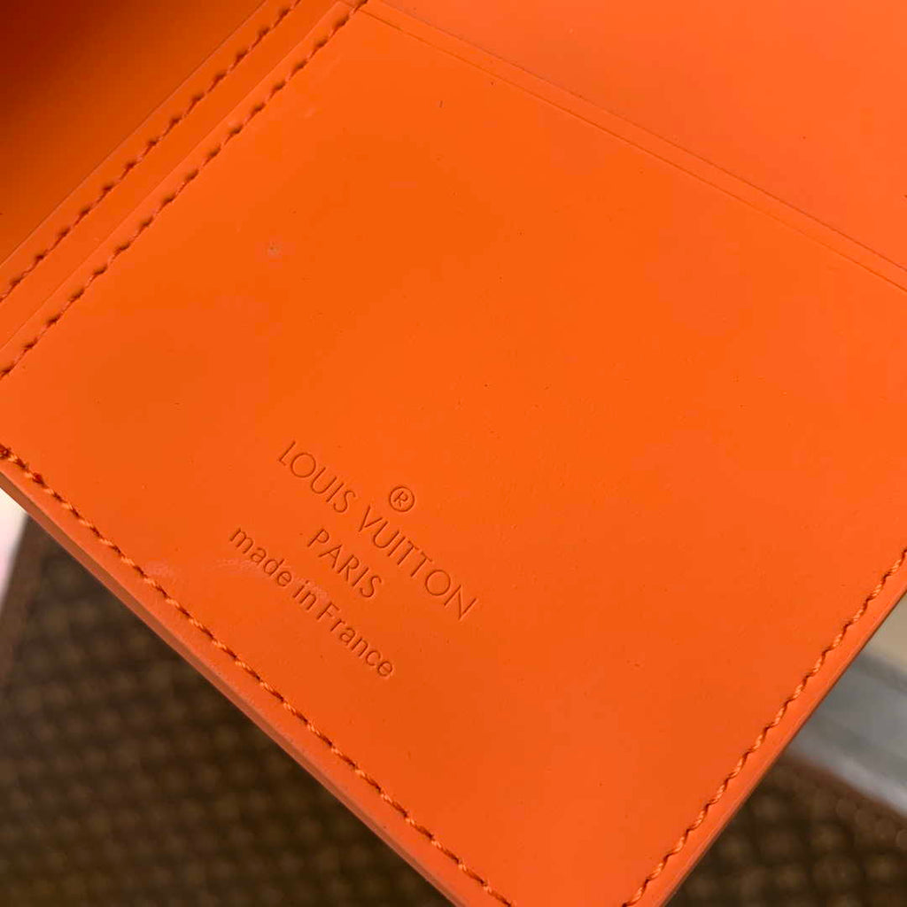 Louis Vuitton M81153 Brazza LV aerogram Orange