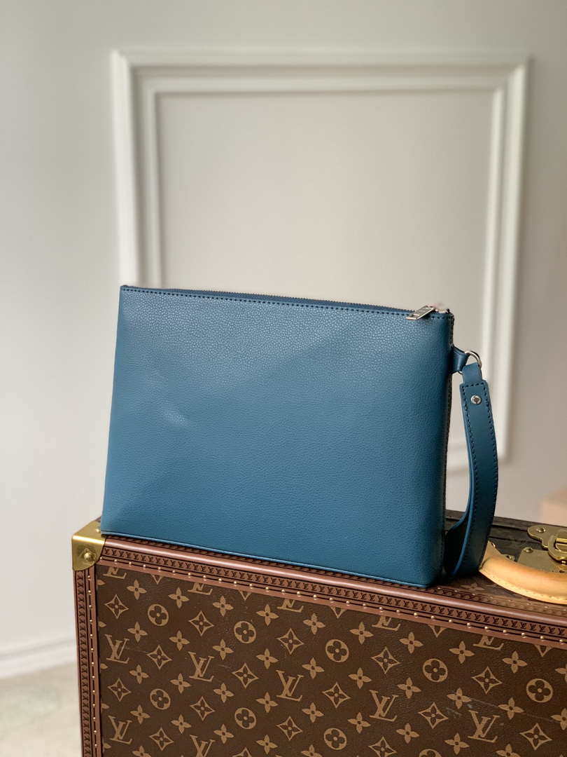 Louis Vuitton M81029 LV Aerogram Pochette iPad Blue - Default Title - View 2