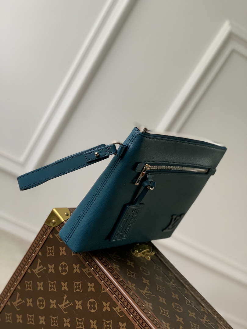 Louis Vuitton M81029 LV Aerogram Pochette iPad Blue - Default Title - View 3