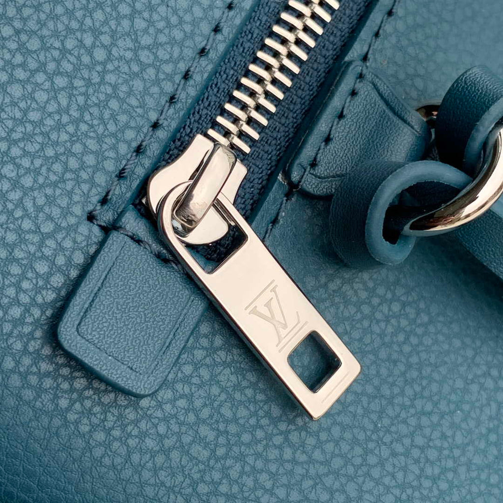 Louis Vuitton M81029 LV Aerogram Pochette iPad Blue