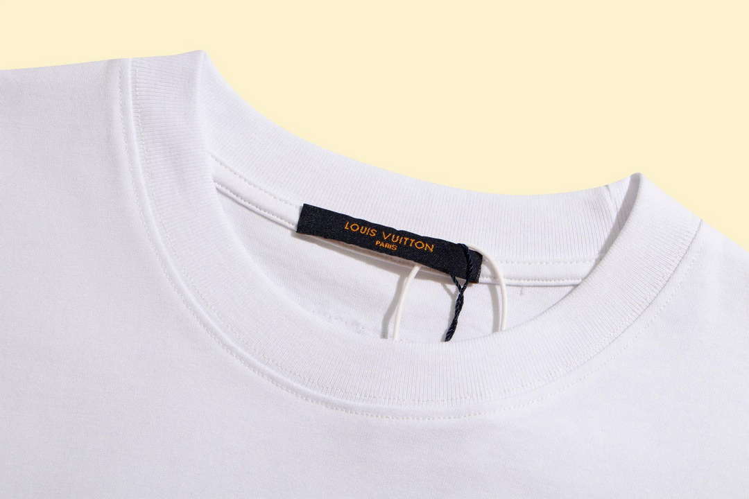 Louis Vuitton Men's Women's Short Sleeve T-shirt L36820