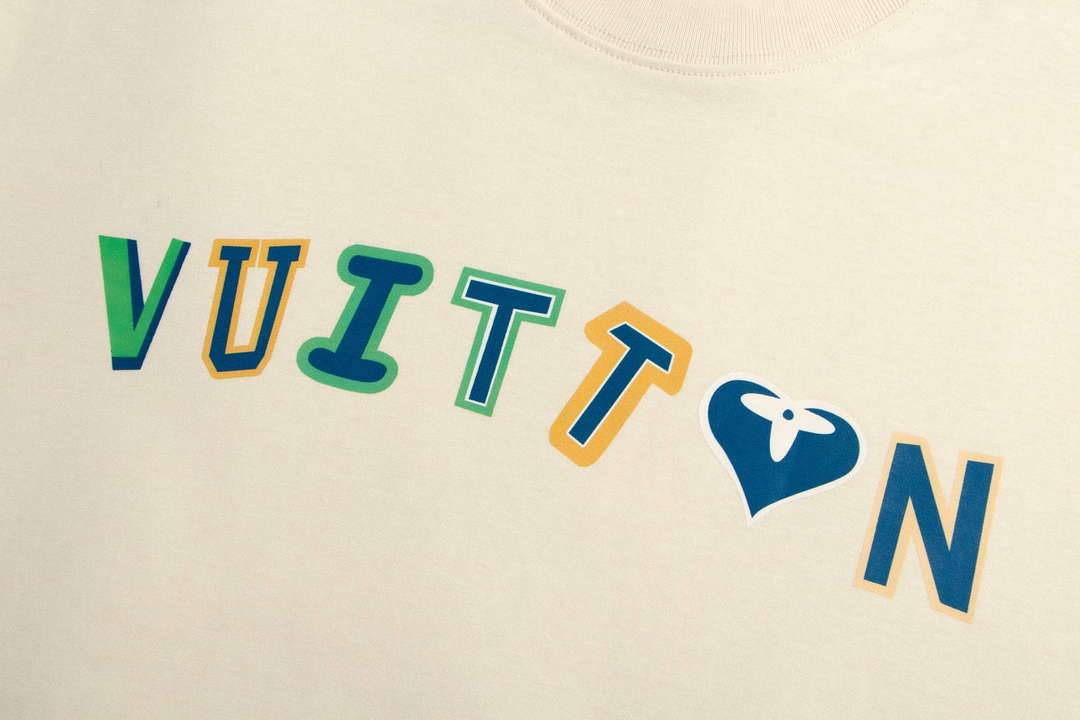 Louis Vuitton Men's Women's Short Sleeve T-shirt L36822